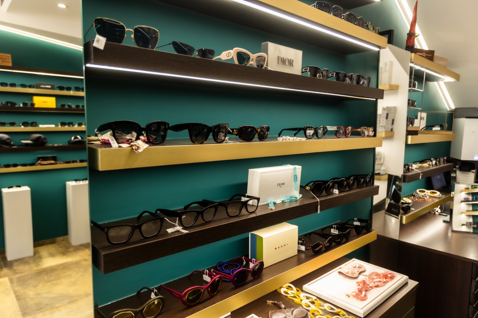 Scaffali montature da vista — Ottica Buonaurio Napoli